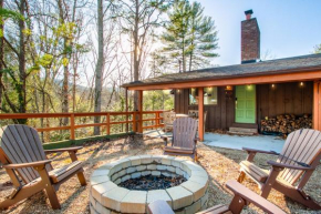 Peaceful Heights with Cozy Decks and Smart TVs